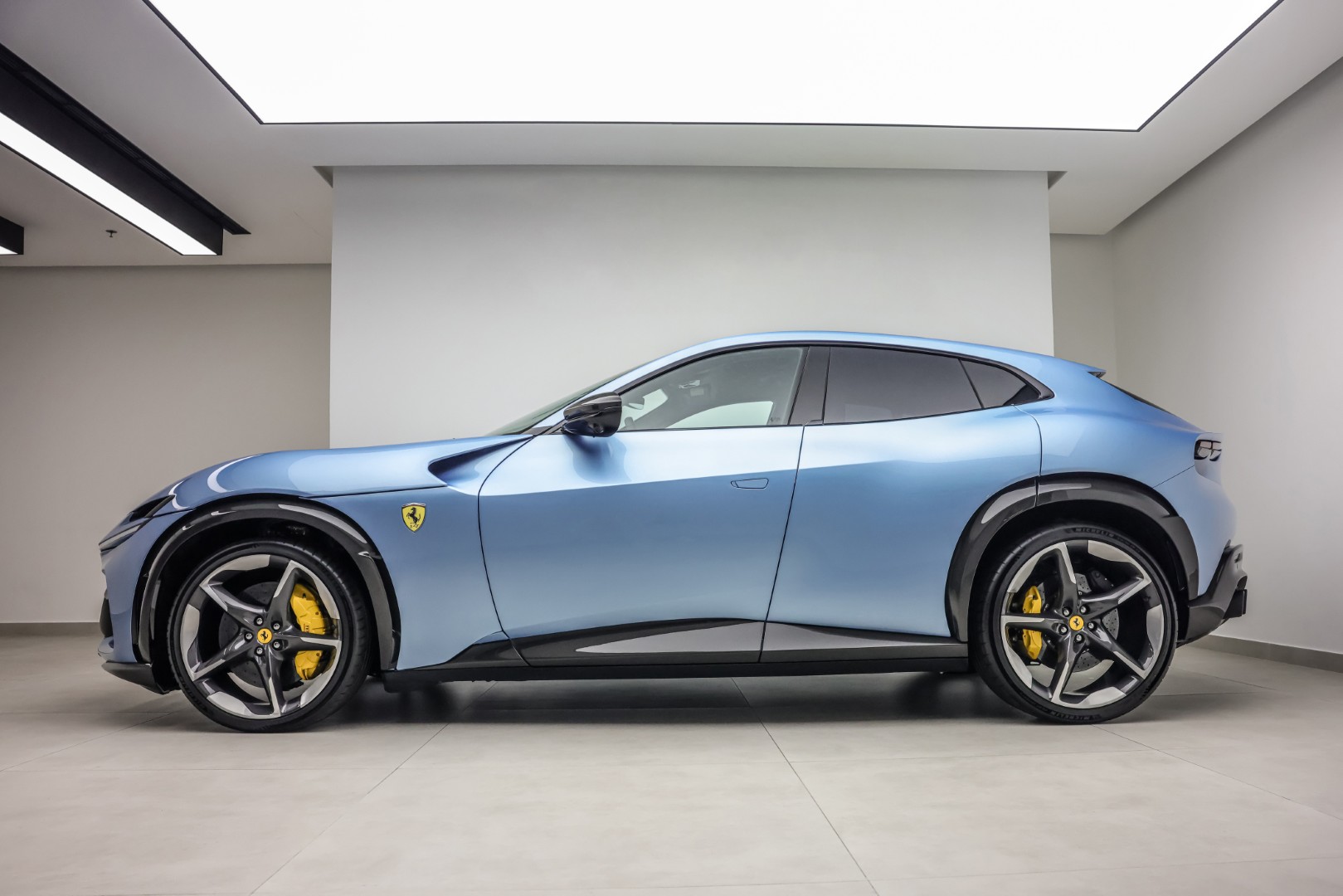 2025 FERRARI PUROSANGUE | FULL CARBON | MAIN DEALER SERVICE | HIGH SPEC